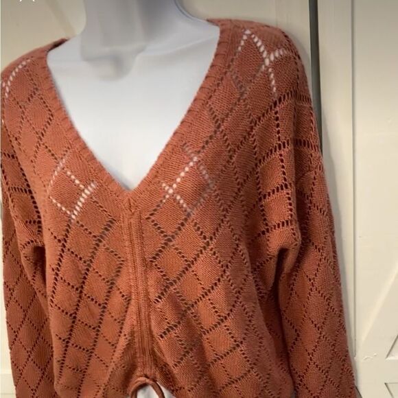 Jessica Simpson Long Sleeve V-Neck Knit Sweater In Blush Salmon Size Small - Picture 7 of 13